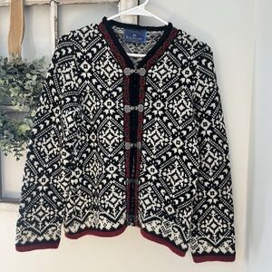 Vintage Icewear 100% New Wool Nordic Scandinavian-style cardigan Size XS Hooks
